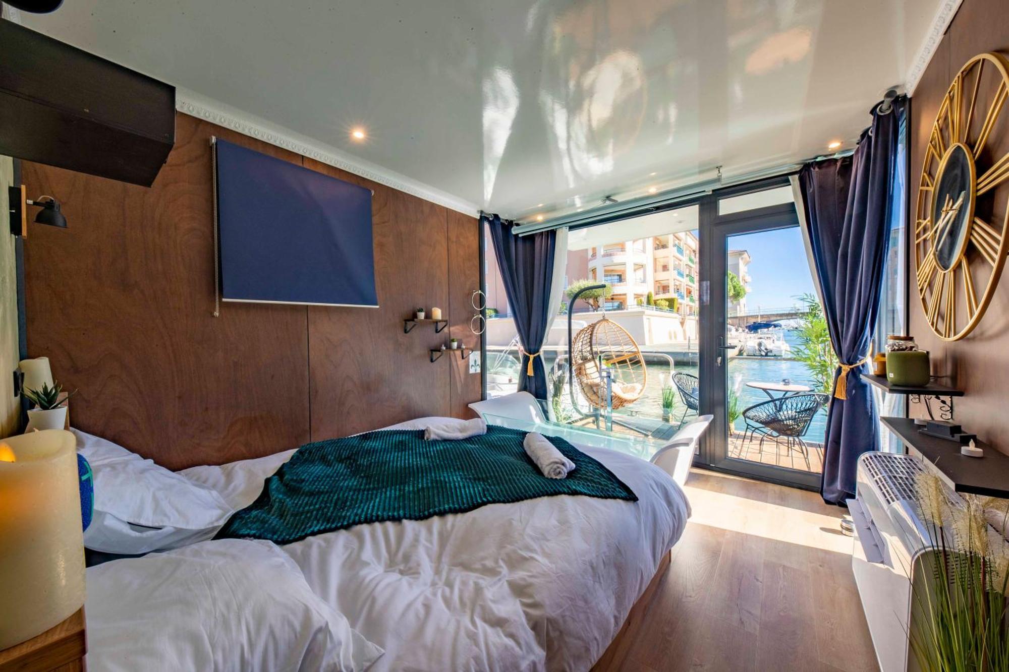 Escale Royale Frejus Hotel Room photo
